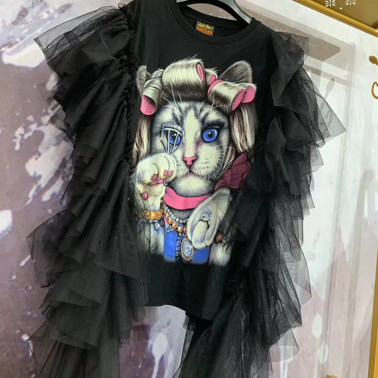 2023 New Springg Summer Fashion Women Black Cotton T Shirt Sexy Cartoon Cat All-match Loose Tops Streetwear Casual Tee for Mujer
2023 New Springg Summer Fashion Women Black Cotton T Shirt Sexy Cartoon Cat All-match Loose Tops Streetwear Casual Tee for Mujer