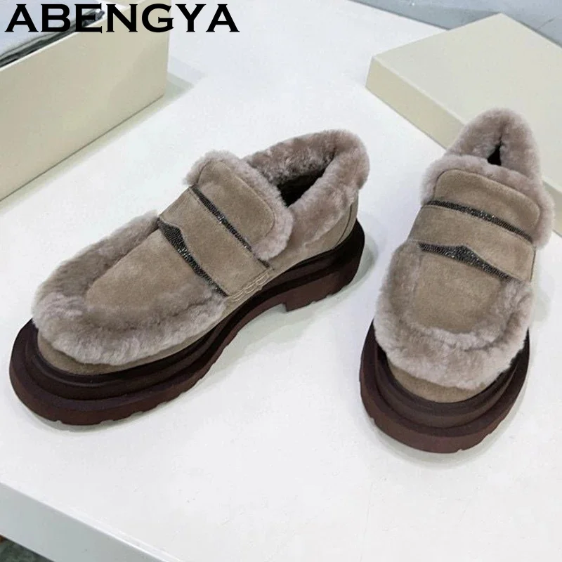 2025 Winter Hot Sale Suede Fur Loafers Flat Shoes Women Wool inside Warm Flat Shoes Street Casual Slip On Comfortable Walk Shoes
2025 Winter Hot Sale Suede Fur Loafers Flat Shoes Women Wool inside Warm Flat Shoes Street Casual Slip On Comfortable Walk Shoes