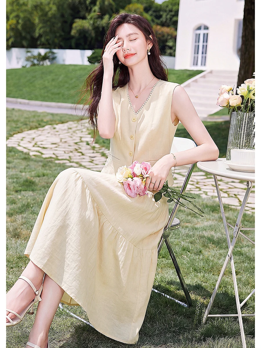 Elegant Fashion Set Women's Sleeveless Top And Loose Midi Skirt Breathable Polyester Fiber V-Neck Button Closure Casual Style
Elegant Fashion Set Women's Sleeveless Top And Loose Midi Skirt Breathable Polyester Fiber V-Neck Button Closure Casual Style