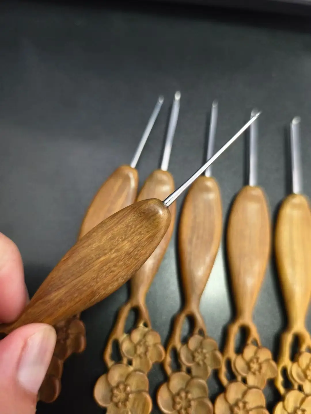 Stainless Steel Crochet Plum Blossom Green Sandalwood Chinese Style Handmade Fine Polishing Happy Eyebrows Crochet Shoes Knittin
Stainless Steel Crochet Plum Blossom Green Sandalwood Chinese Style Handmade Fine Polishing Happy Eyebrows Crochet Shoes Knittin