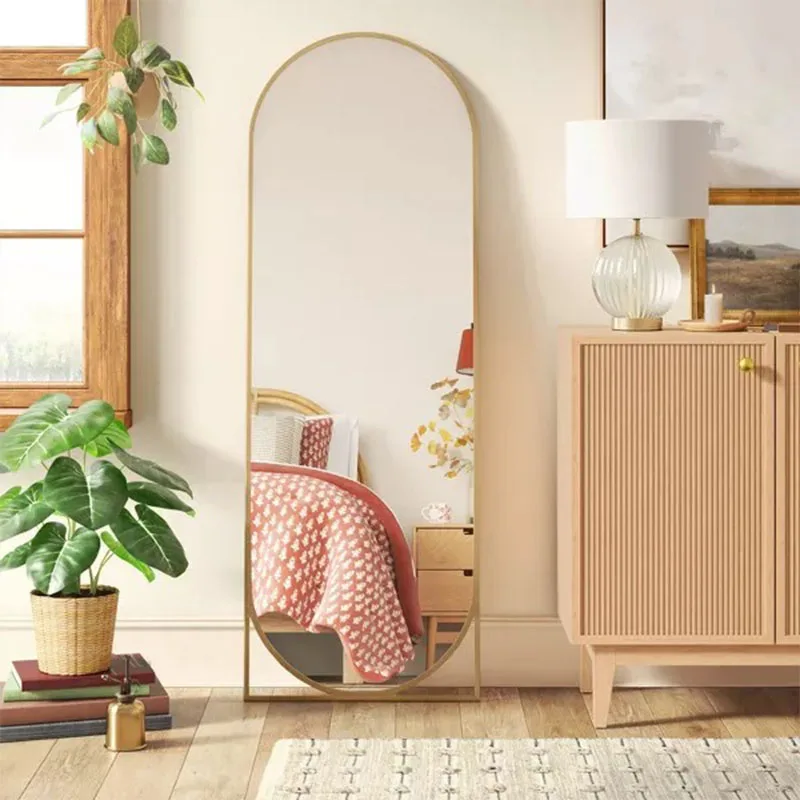Modern tilting design of 20 "x 58" rectangular metal frame full-body floor mirror
Modern tilting design of 20 "x 58" rectangular metal frame full-body floor mirror