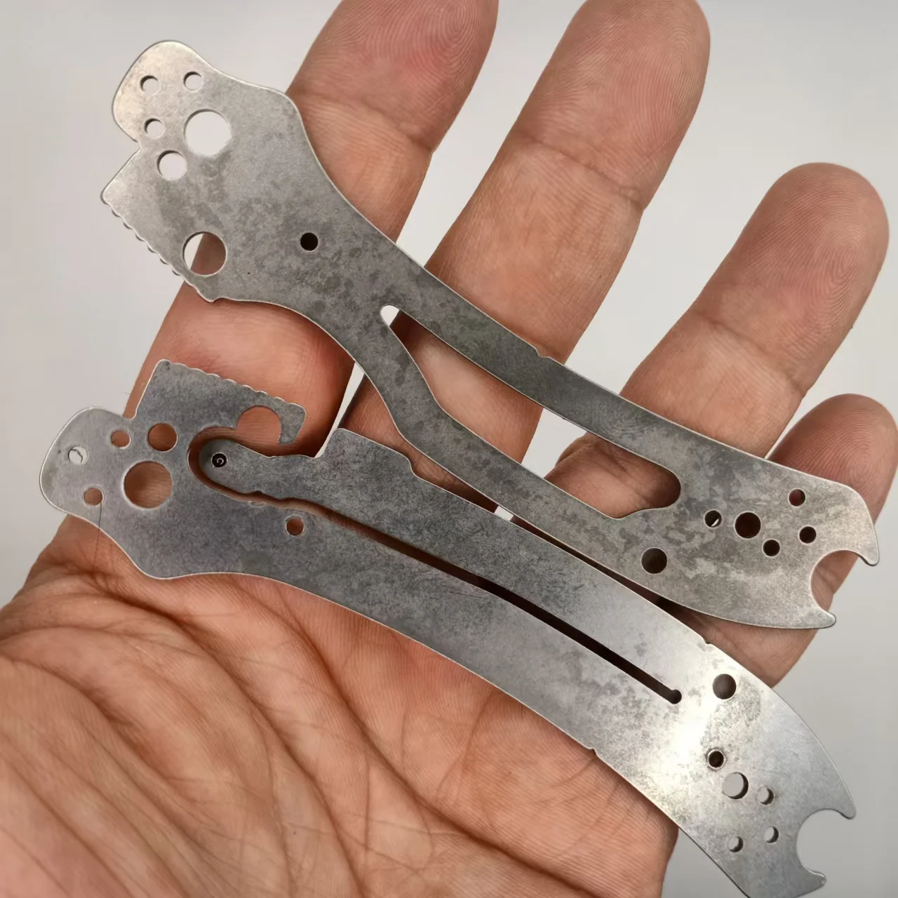 1 Pair Stainless Steel Knife Liners Spacer For Spyderco C223 Para3 Knives
1 Pair Stainless Steel Knife Liners Spacer For Spyderco C223 Para3 Knives