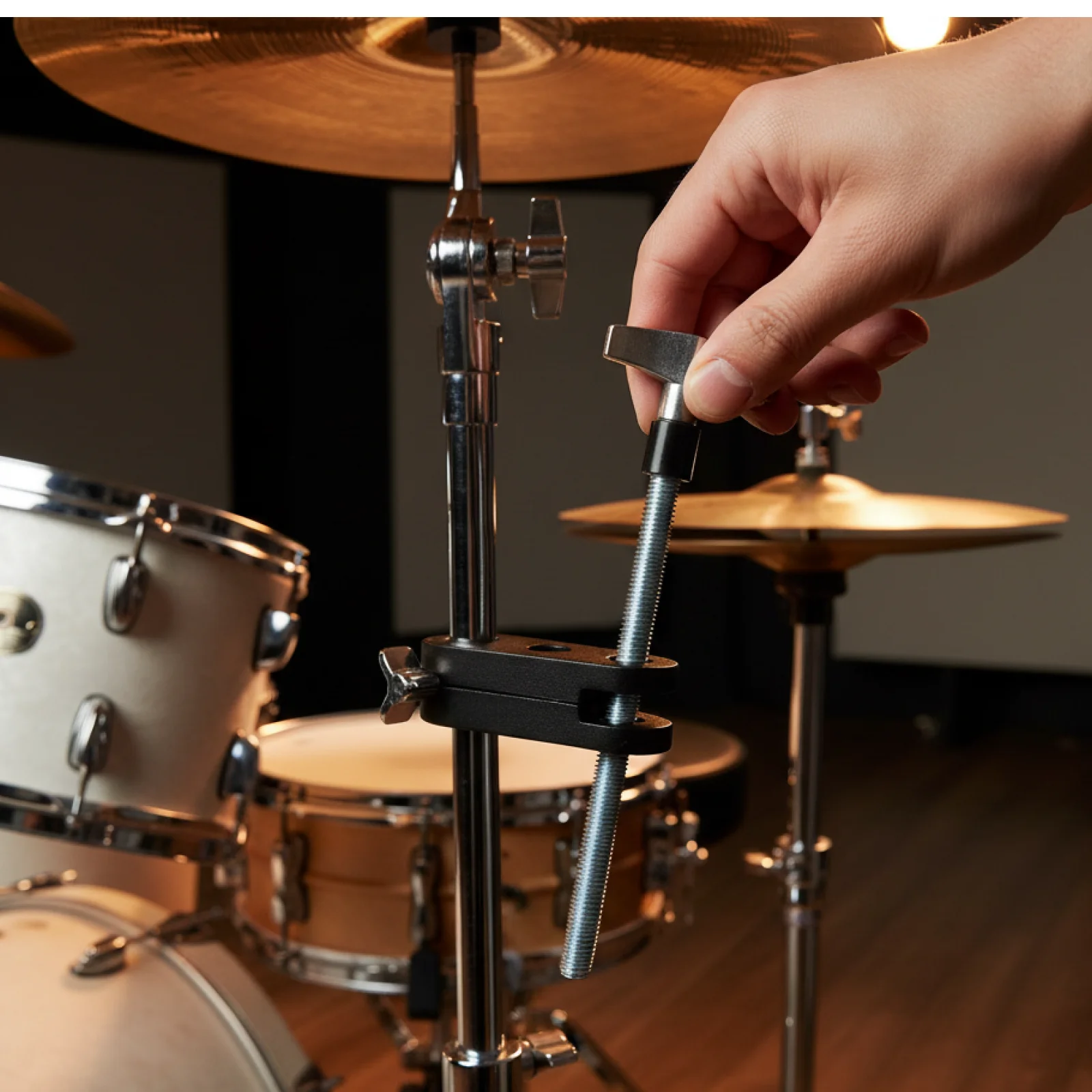 Винт-гайка из цинкового сплава M8 для крепления тарелки барабана, с замком безопасности, аксессуары для ударных инструментов
Винт-гайка из цинкового сплава M8 для крепления тарелки барабана, с замком безопасности, аксессуары для ударных инструментов