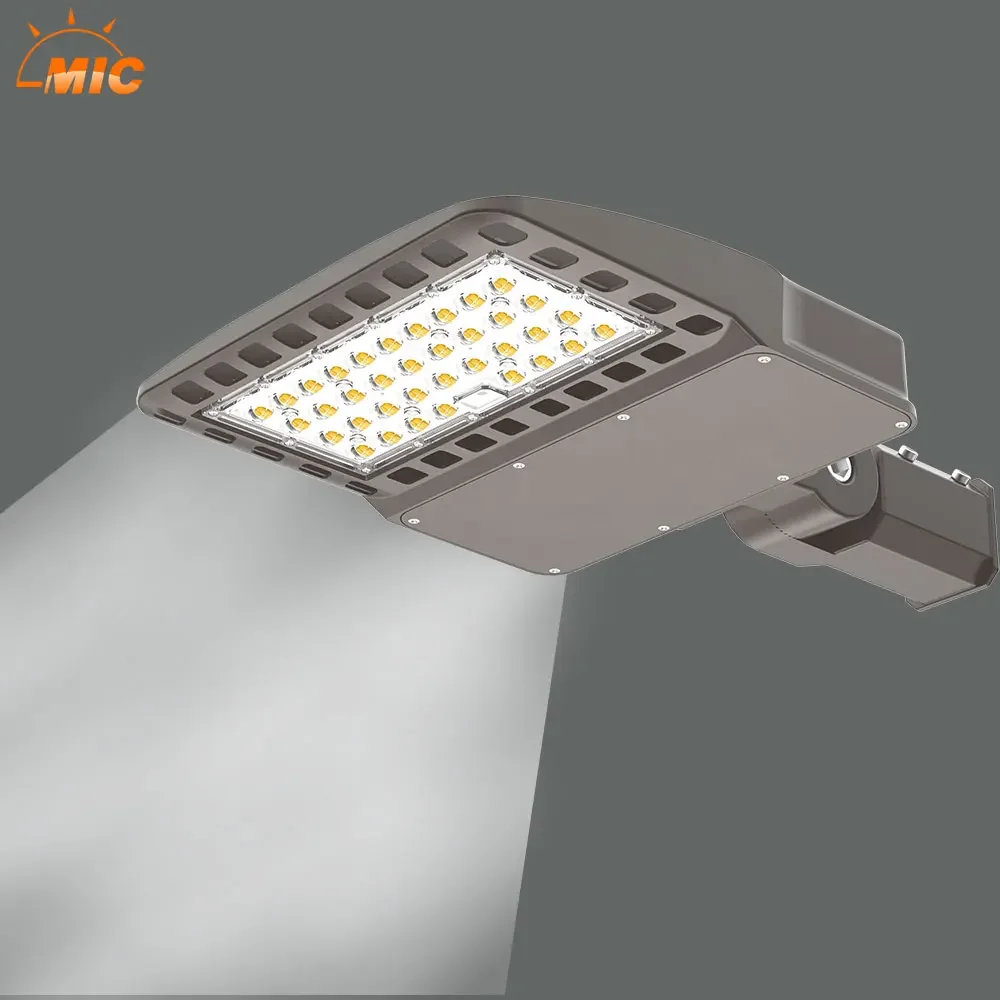 2020 Outdoor lighting New Design Shoe box light 100W to 300W Suitable for garden street and other scenarios LED street light
2020 Outdoor lighting New Design Shoe box light 100W to 300W Suitable for garden street and other scenarios LED street light