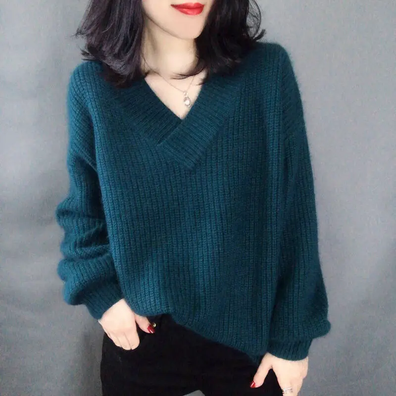 Autumn Winter New Women's V-neck Knitted Sweater Loose Fitting Pullover Lazy Style Solid Color Versatile Knitted Top for Women
Autumn Winter New Women's V-neck Knitted Sweater Loose Fitting Pullover Lazy Style Solid Color Versatile Knitted Top for Women