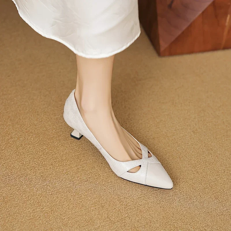Fashion French Retro Light Mouth Pointed Single Shoes Spring and Autumn New Color Matching Thick Heel Soft Sole Work Shoes
Fashion French Retro Light Mouth Pointed Single Shoes Spring and Autumn New Color Matching Thick Heel Soft Sole Work Shoes