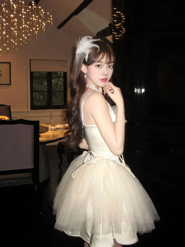 Elegant Princess Style Off-Shoulder Dress with Waist-Cinching Strap High Cotton Comfort Summer Fashion Casual A-Line Skirt
Elegant Princess Style Off-Shoulder Dress with Waist-Cinching Strap High Cotton Comfort Summer Fashion Casual A-Line Skirt