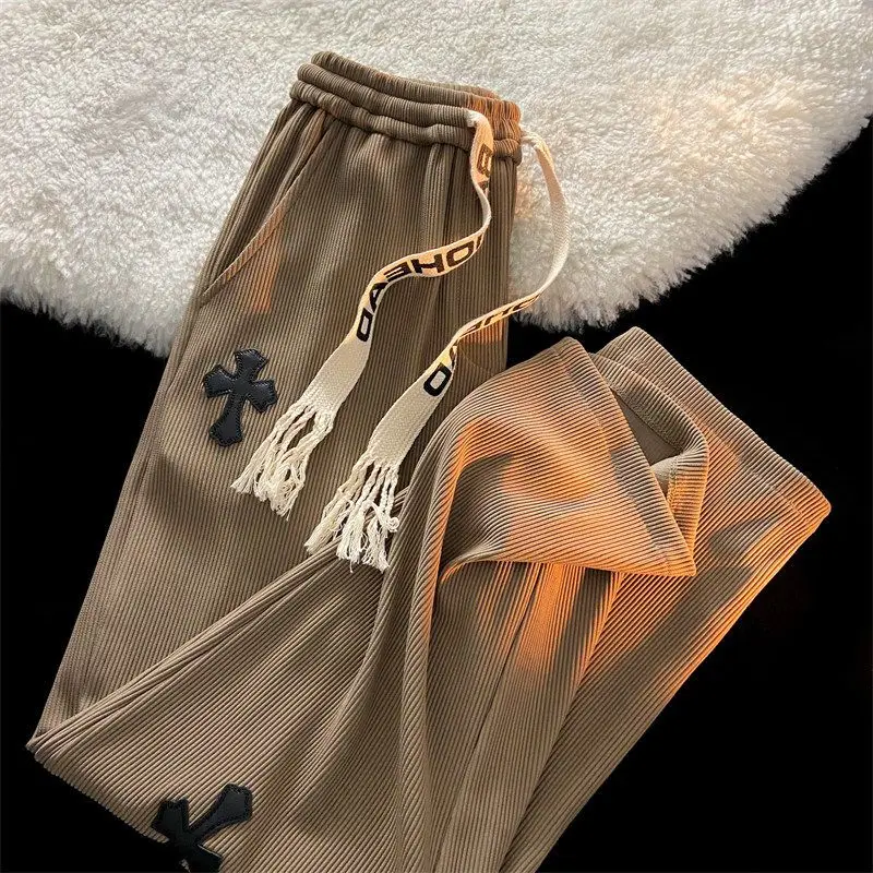 American style trendy high street men and women retro straight leg loose summer hip-hop personalized casual wide leg pants y2k
American style trendy high street men and women retro straight leg loose summer hip-hop personalized casual wide leg pants y2k