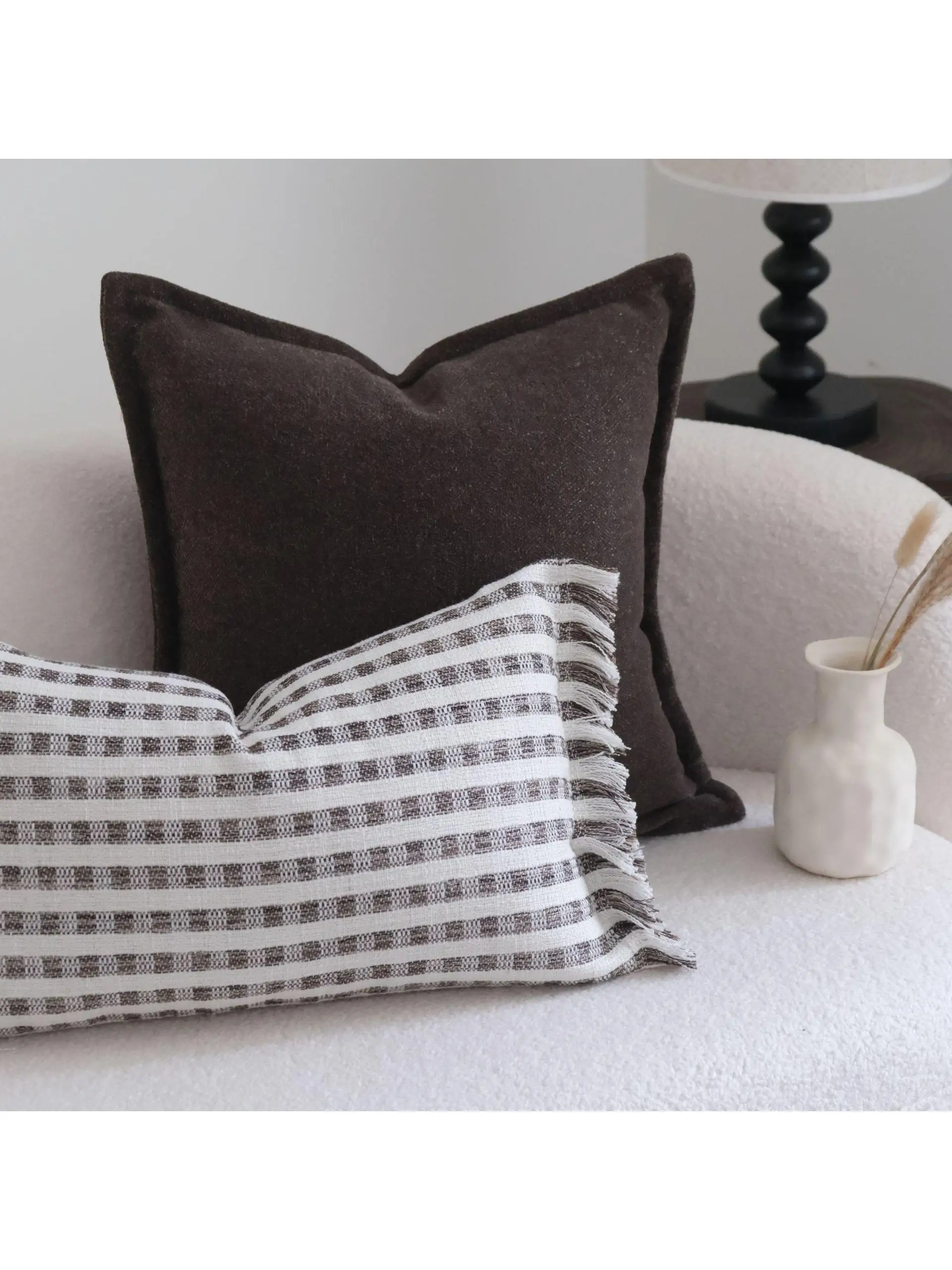 Coffee Brown Vintage Sofa Pillow Living Room Sample Room Long Tassel Backrest Pillow Square Pillow Home Decor
Coffee Brown Vintage Sofa Pillow Living Room Sample Room Long Tassel Backrest Pillow Square Pillow Home Decor