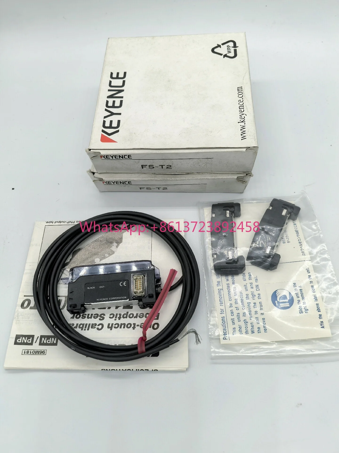 KEYENCE FS-T2 Fiber Amplifier, New Original, Old Bag
KEYENCE FS-T2 Fiber Amplifier, New Original, Old Bag