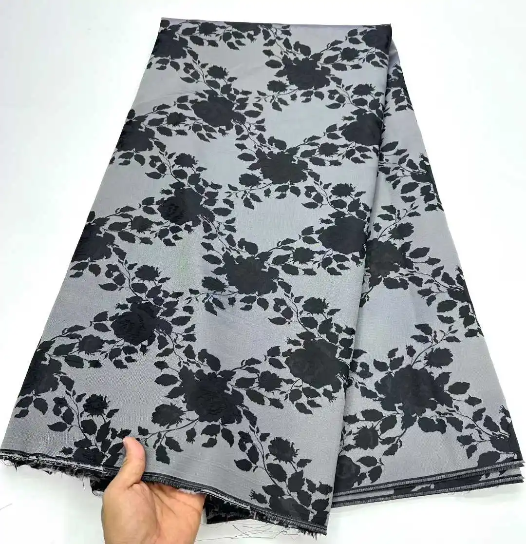 Luxury African Tulle Brocade Lace Fabric High Quality French Gilding Lace Fabric For Sew Cloth Diy Party Dress 
Luxury African Tulle Brocade Lace Fabric High Quality French Gilding Lace Fabric For Sew Cloth Diy Party Dress