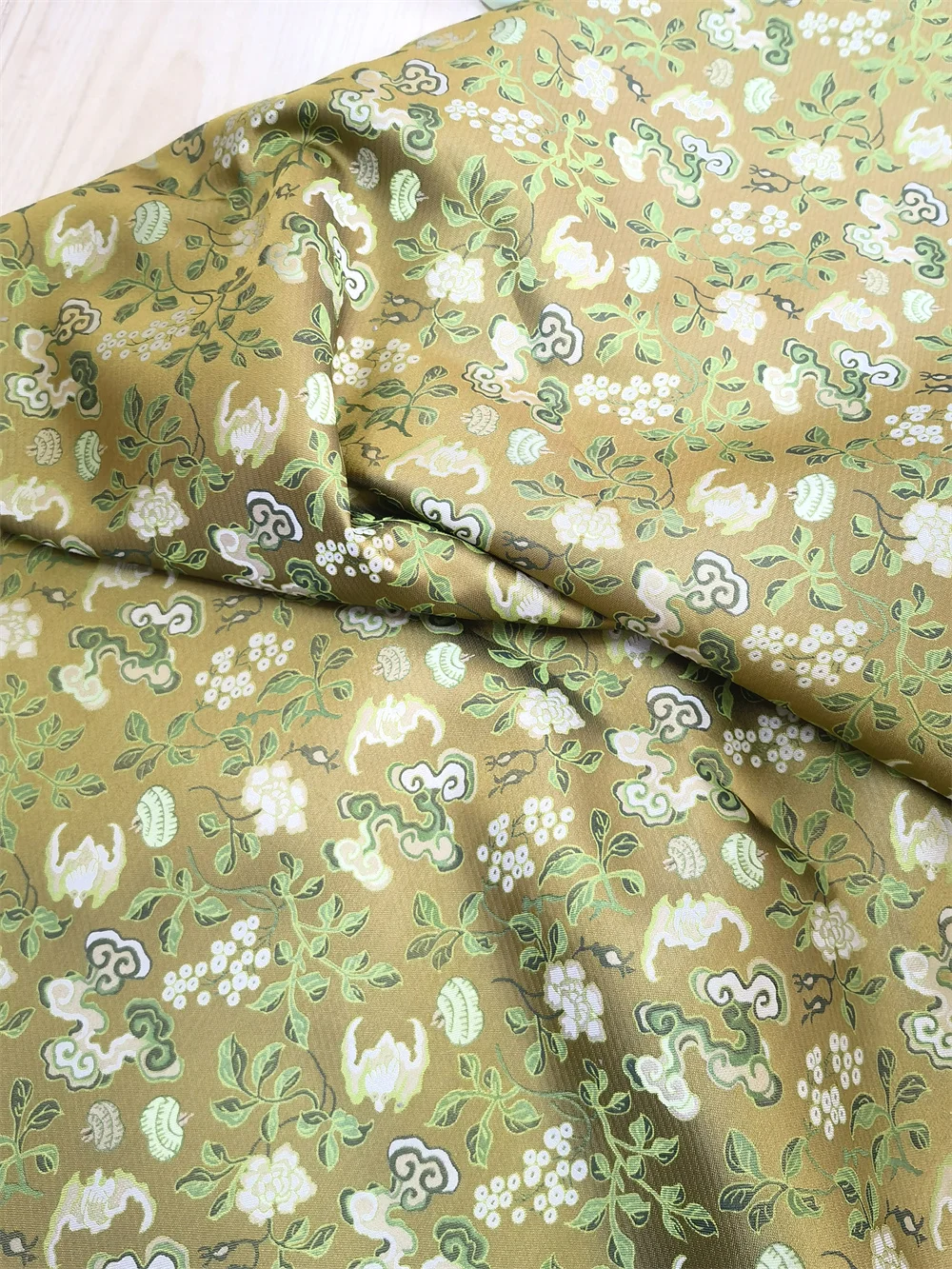 Real 30Momme Non-Heritage Song Dynasty Brocade 100% Mulberry Silk Penny End Fabric Dress Coat Fabric
Real 30Momme Non-Heritage Song Dynasty Brocade 100% Mulberry Silk Penny End Fabric Dress Coat Fabric