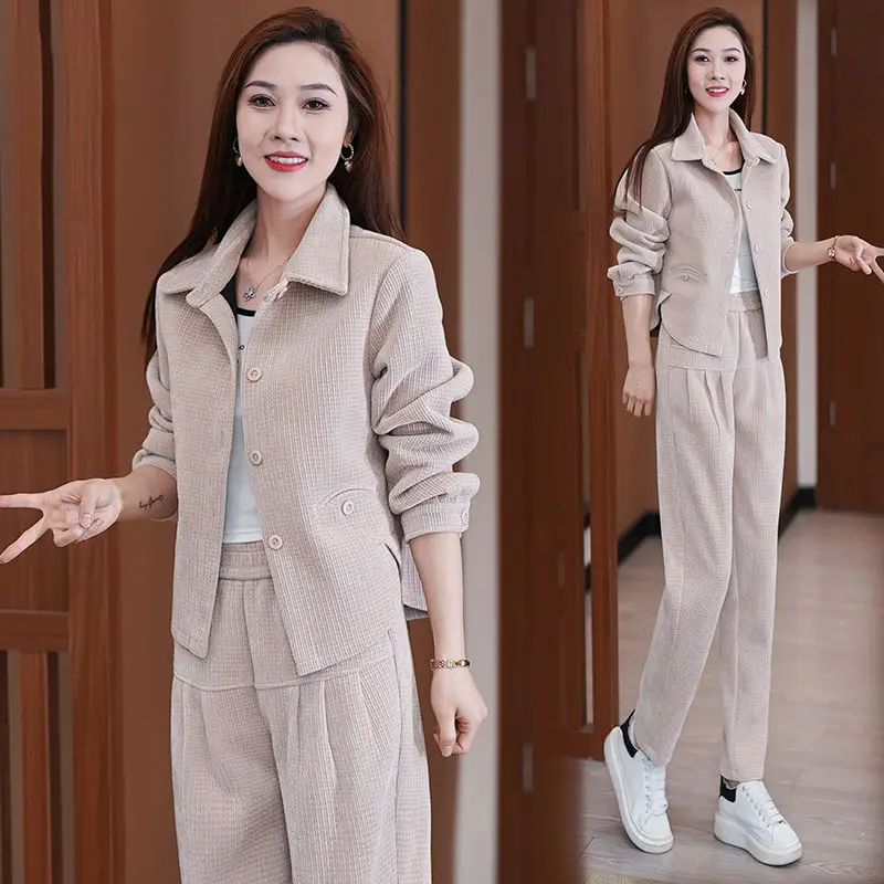 Fashionable Sportswear Set for Women Autumn Winter Casual Outfit Hoodie Harlan Pants Two Piece Set Ageless Stylish Ensemble
Fashionable Sportswear Set for Women Autumn Winter Casual Outfit Hoodie Harlan Pants Two Piece Set Ageless Stylish Ensemble