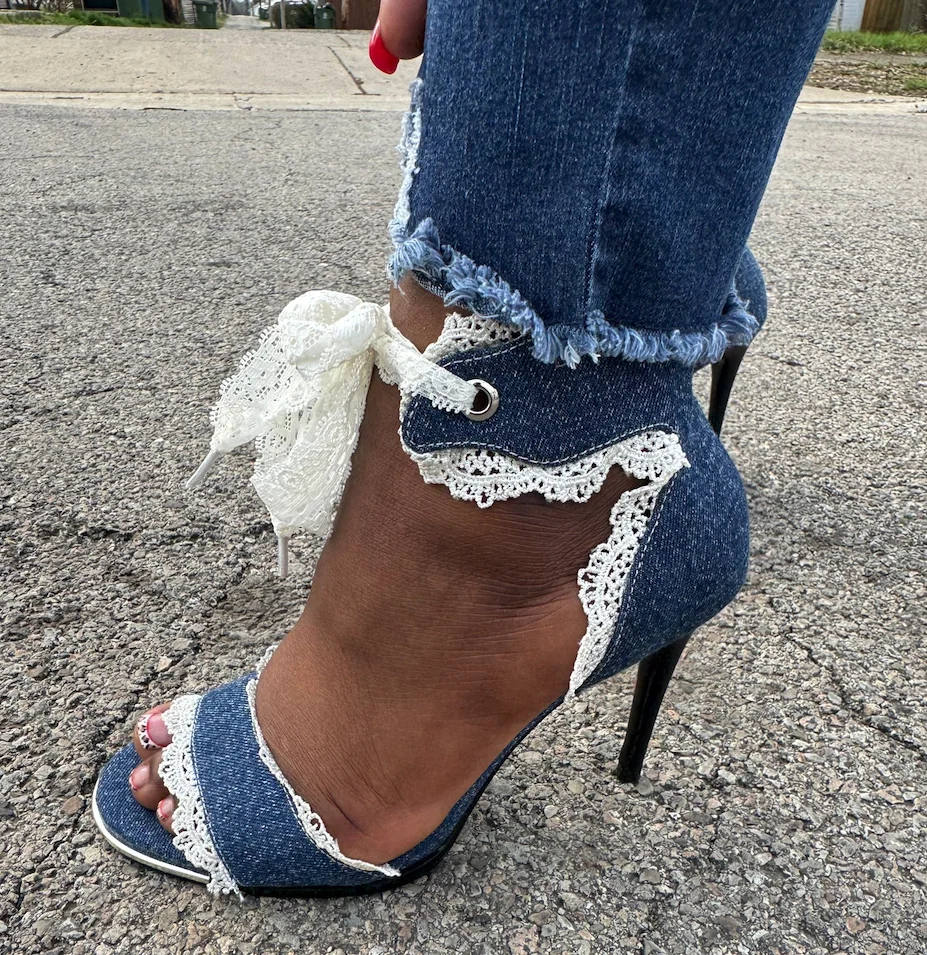 Blue denim white lace ankle strap sandals for women 2026 New in sexy open toe high heels luxury designer big size paty shoes
Blue denim white lace ankle strap sandals for women 2026 New in sexy open toe high heels luxury designer big size paty shoes