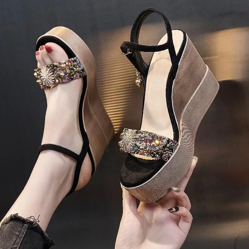 Petite Height-increasing Sandals for Women2025New Summer Thick-soled Fashionable Roman One-shoulder Buckle Wedge Heels for Women
Petite Height-increasing Sandals for Women2025New Summer Thick-soled Fashionable Roman One-shoulder Buckle Wedge Heels for Women