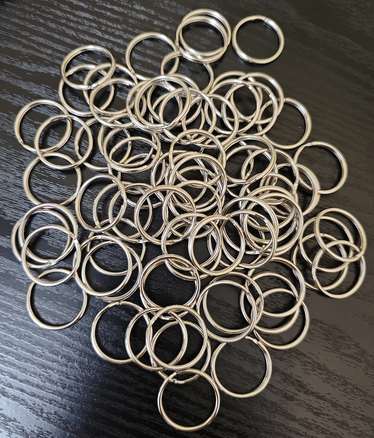 200Pcs Split Key Rings Bulk for Keychain and Crafts, 1 inch (25mm)Bulk for Keychain Making DIY Crafts
200Pcs Split Key Rings Bulk for Keychain and Crafts, 1 inch (25mm)Bulk for Keychain Making DIY Crafts
