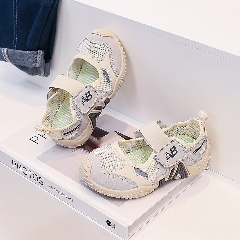 Children Kids New Summer Mesh Breathable Lightweight Sneakers for Boys Girls Outdoor Casual Walking Shoes Sport Sandals
Children Kids New Summer Mesh Breathable Lightweight Sneakers for Boys Girls Outdoor Casual Walking Shoes Sport Sandals
