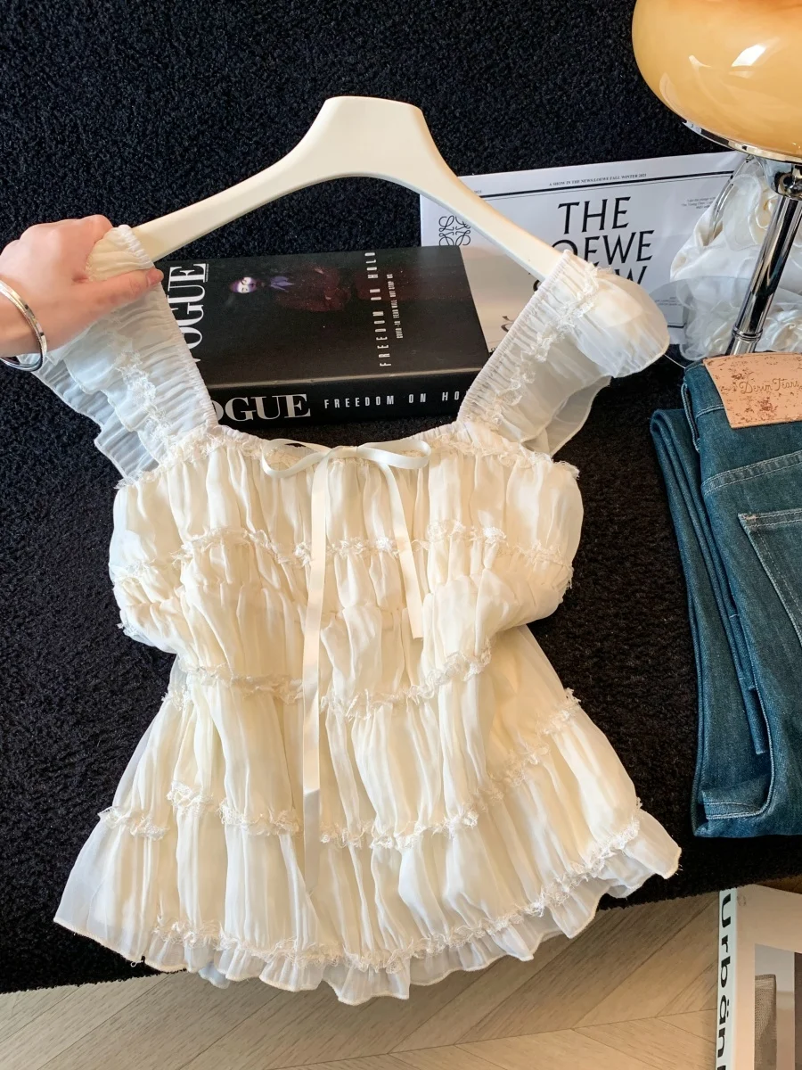 Sweet Stylish Pleated Knot Belted Square Collar Flying Sleeve Shirt Women's Summer New Style Fashionable Top
Sweet Stylish Pleated Knot Belted Square Collar Flying Sleeve Shirt Women's Summer New Style Fashionable Top