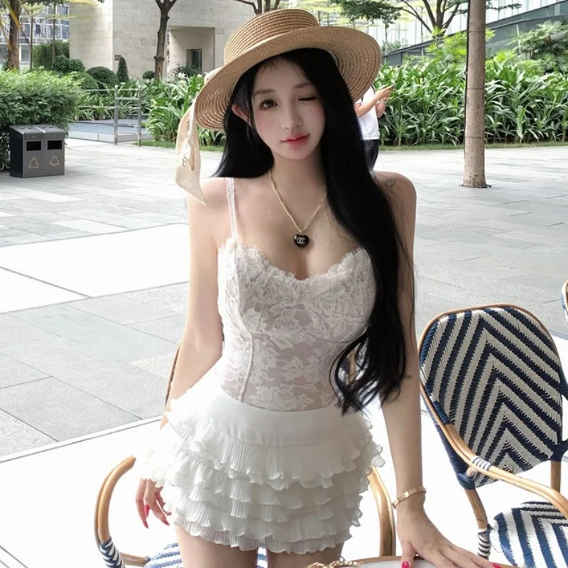 Female Broadcasters Sexy Fishbone Multi-layer Lace Bralette Pure Desire White Cake Skirt Pleated Skirt Pants Fashion Set
Female Broadcasters Sexy Fishbone Multi-layer Lace Bralette Pure Desire White Cake Skirt Pleated Skirt Pants Fashion Set