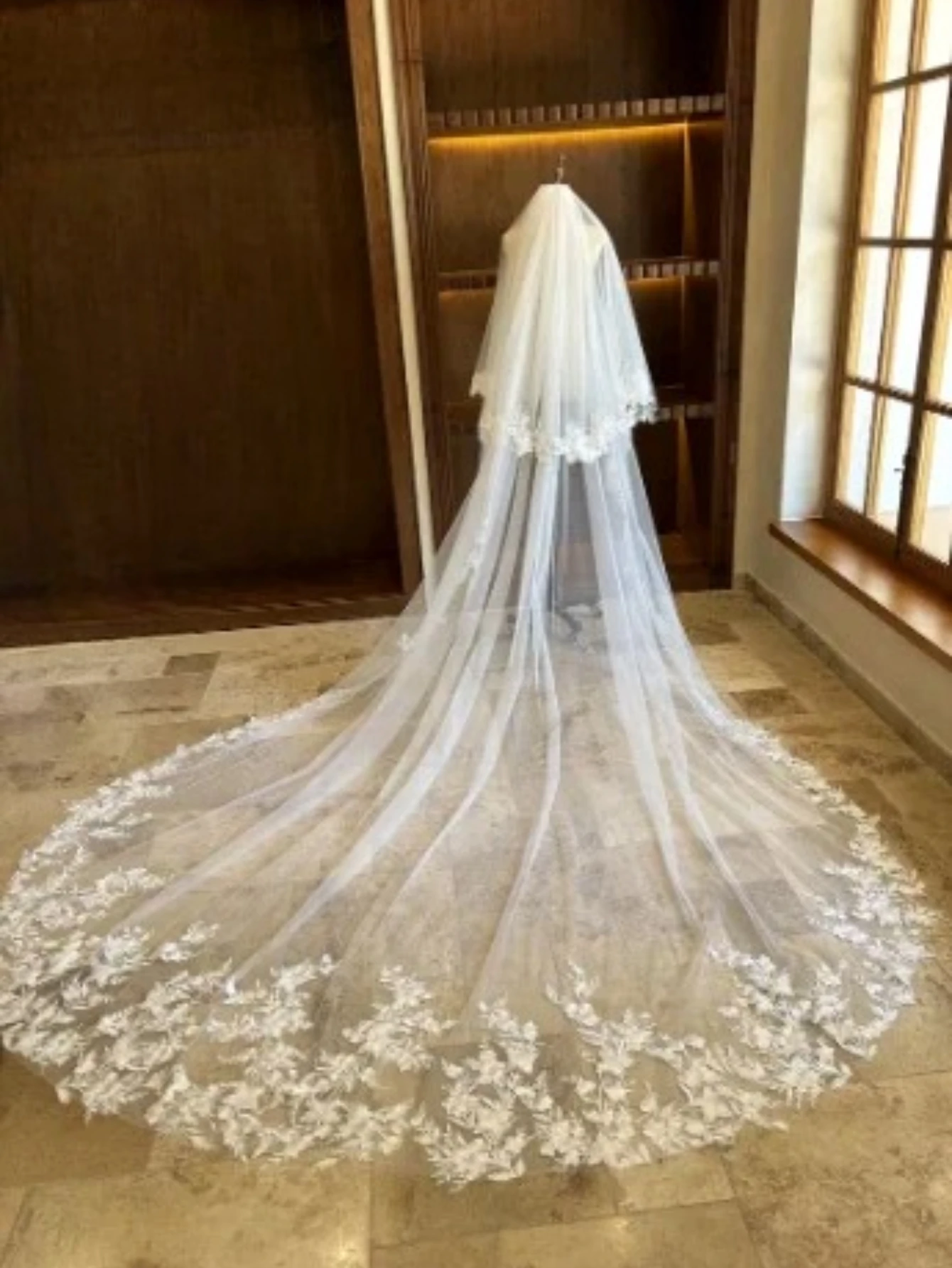 Cathedral length Two layer wedding veil with lace edges, vintage veils, bridal veil, wedding accessories with comb
Cathedral length Two layer wedding veil with lace edges, vintage veils, bridal veil, wedding accessories with comb