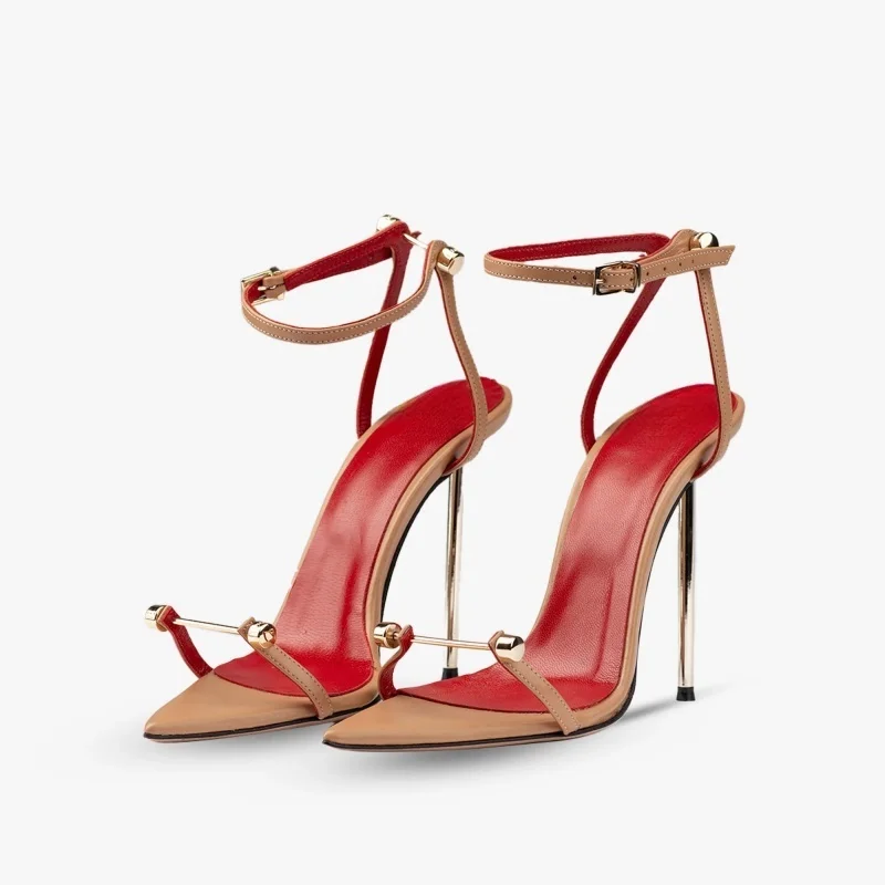 Luxury Design New Modern Fashion Sandals Metal Button Thin Heels Pointed-toe Red Bottom Women Slippers High Heels Gold Color
Luxury Design New Modern Fashion Sandals Metal Button Thin Heels Pointed-toe Red Bottom Women Slippers High Heels Gold Color