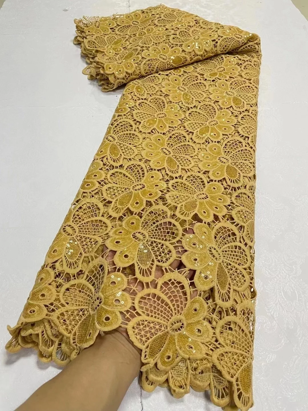 Hot Sale African Guipure Cord Lace Fabric 2024 Soft Nigerian Water Soluble Cord Lace Fabric With Sequins For Wedding Dress Party
Hot Sale African Guipure Cord Lace Fabric 2024 Soft Nigerian Water Soluble Cord Lace Fabric With Sequins For Wedding Dress Party