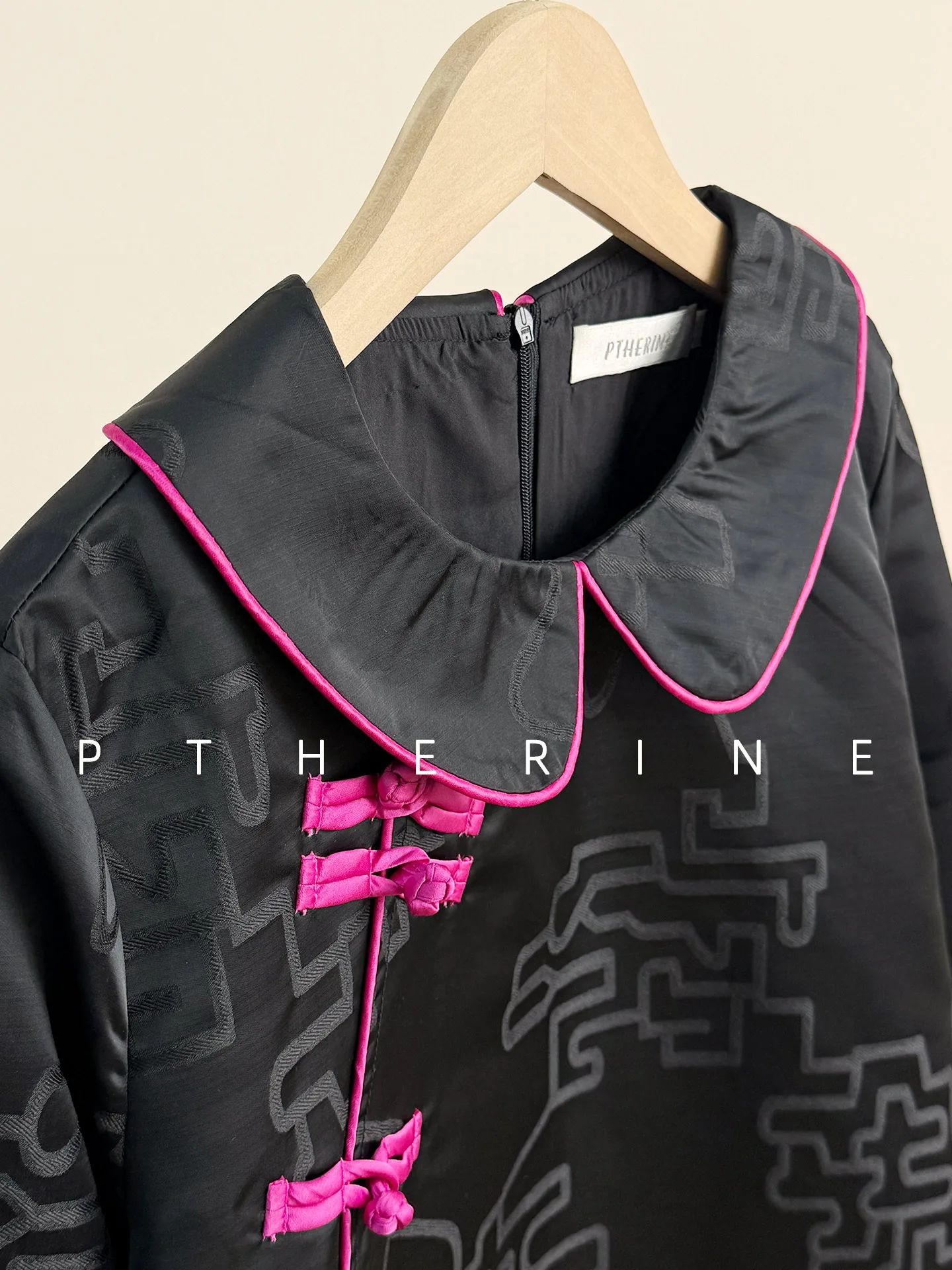 Putherine New Year Aosphere Embroidered Chinese Sle Button Long Sve irt Vintage Loose Fit Cotton Women's irt
Putherine New Year Aosphere Embroidered Chinese Sle Button Long Sve irt Vintage Loose Fit Cotton Women's irt