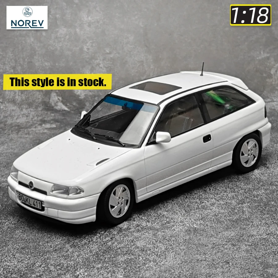 NOREV Diecast model 1/18 for Opel Astra GSi 1991 White Metal car model static display collection
NOREV Diecast model 1/18 for Opel Astra GSi 1991 White Metal car model static display collection