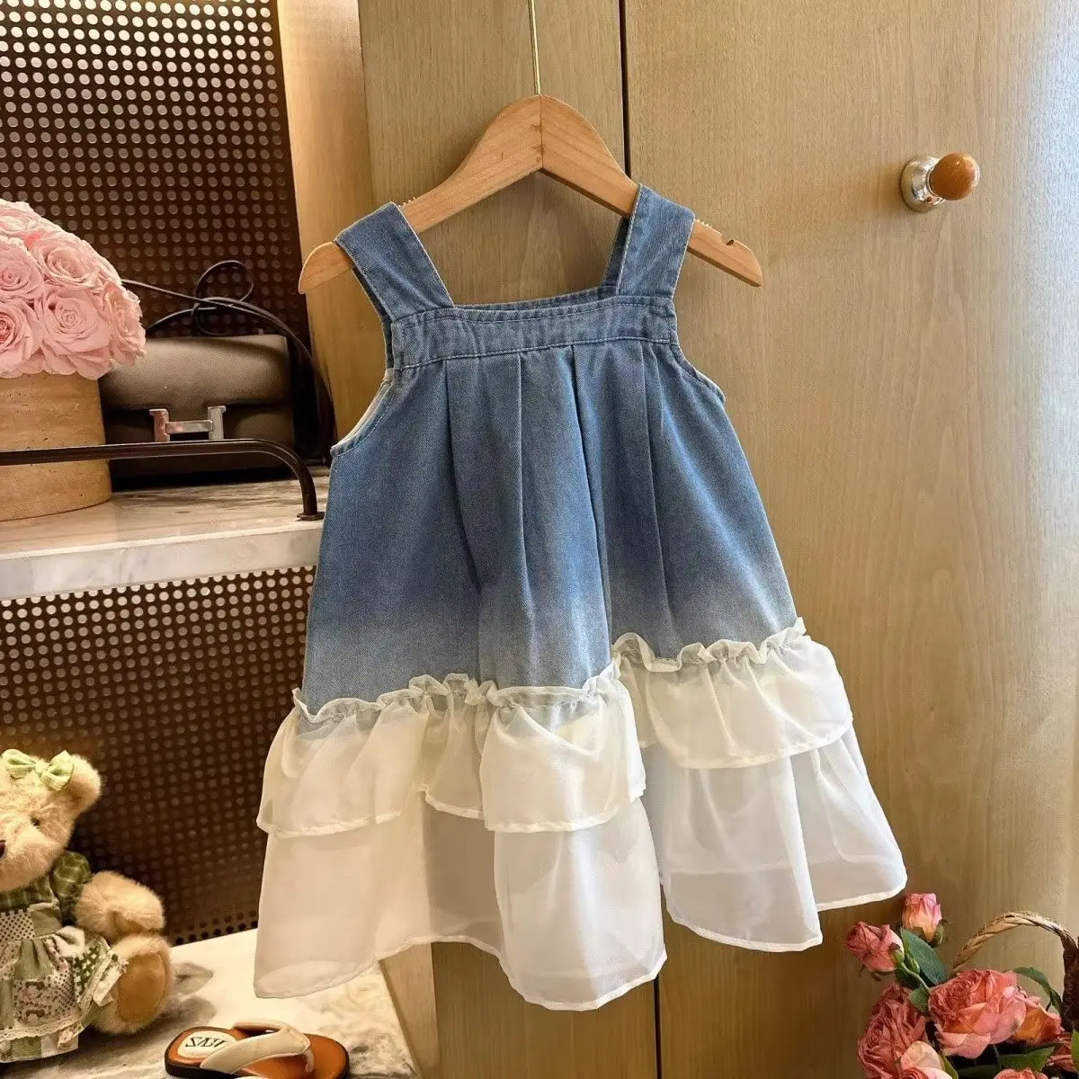 Girls Summer Dress New Children's Denim Dress Mesh Splice Sleeveless Princess Dress Kids Fashion Trendy Vest Skirt
Girls Summer Dress New Children's Denim Dress Mesh Splice Sleeveless Princess Dress Kids Fashion Trendy Vest Skirt