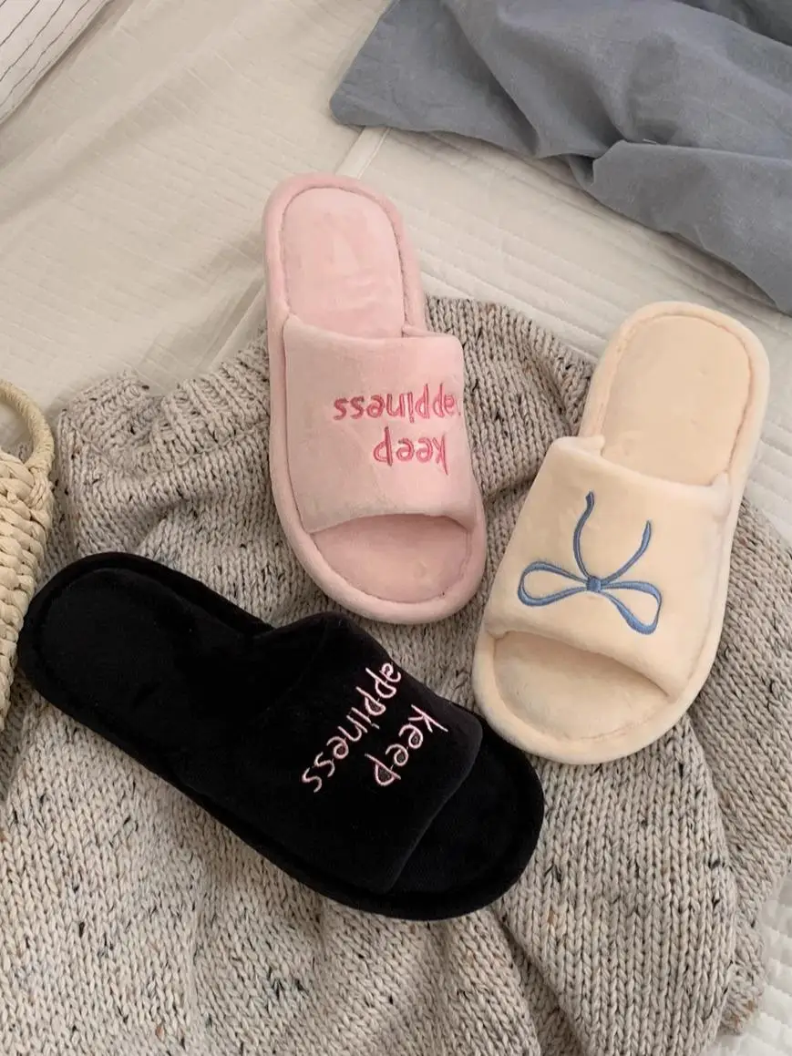 Повседневные домашние нескользящие женские корейские тапочки с узлом Floor oes, осенне-зимние хлопковые тапочки с одним словом для девочек и сердечками
Повседневные домашние нескользящие женские корейские тапочки с узлом Floor oes, осенне-зимние хлопковые тапочки с одним словом для девочек и сердечками