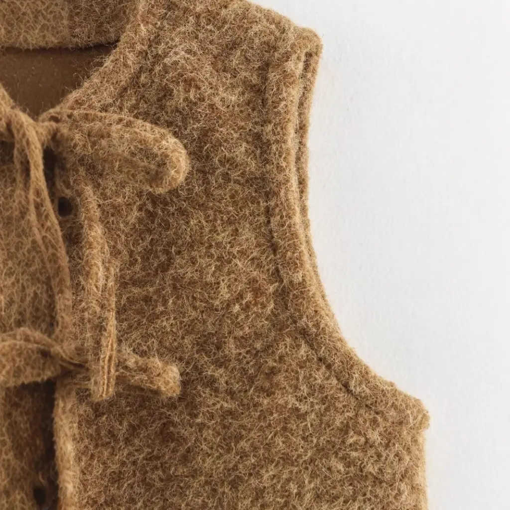 Spring New Multicolor Lace-up Sleeveless Vest Top round Neck All-match European And American Fashion Women's Upperwear
Spring New Multicolor Lace-up Sleeveless Vest Top round Neck All-match European And American Fashion Women's Upperwear