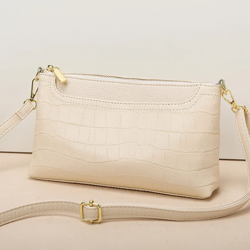 2025 new fashion versatile crocodile pattern shoulder messenger bag women's first layer cowhide small square bag
2025 new fashion versatile crocodile pattern shoulder messenger bag women's first layer cowhide small square bag