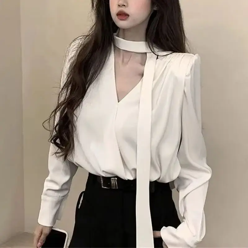 V-Neck Blouse Women Korean Hang Neck Ribbon Long Sleeve Shirts Black White Loose Office Shirt Y2k Chic Ladies Elegant Trends
V-Neck Blouse Women Korean Hang Neck Ribbon Long Sleeve Shirts Black White Loose Office Shirt Y2k Chic Ladies Elegant Trends