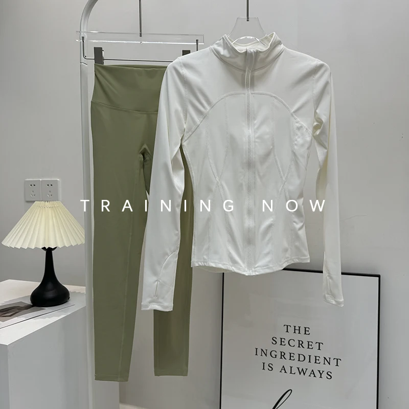 Спортивный костюм для бега для женщин на осень и зиму с воротником-стойкой, тонкие топы с длинными рукавами для езды на велосипеде, утренний бег, йога
Спортивный костюм для бега для женщин на осень и зиму с воротником-стойкой, тонкие топы с длинными рукавами для езды на велосипеде, утренний бег, йога