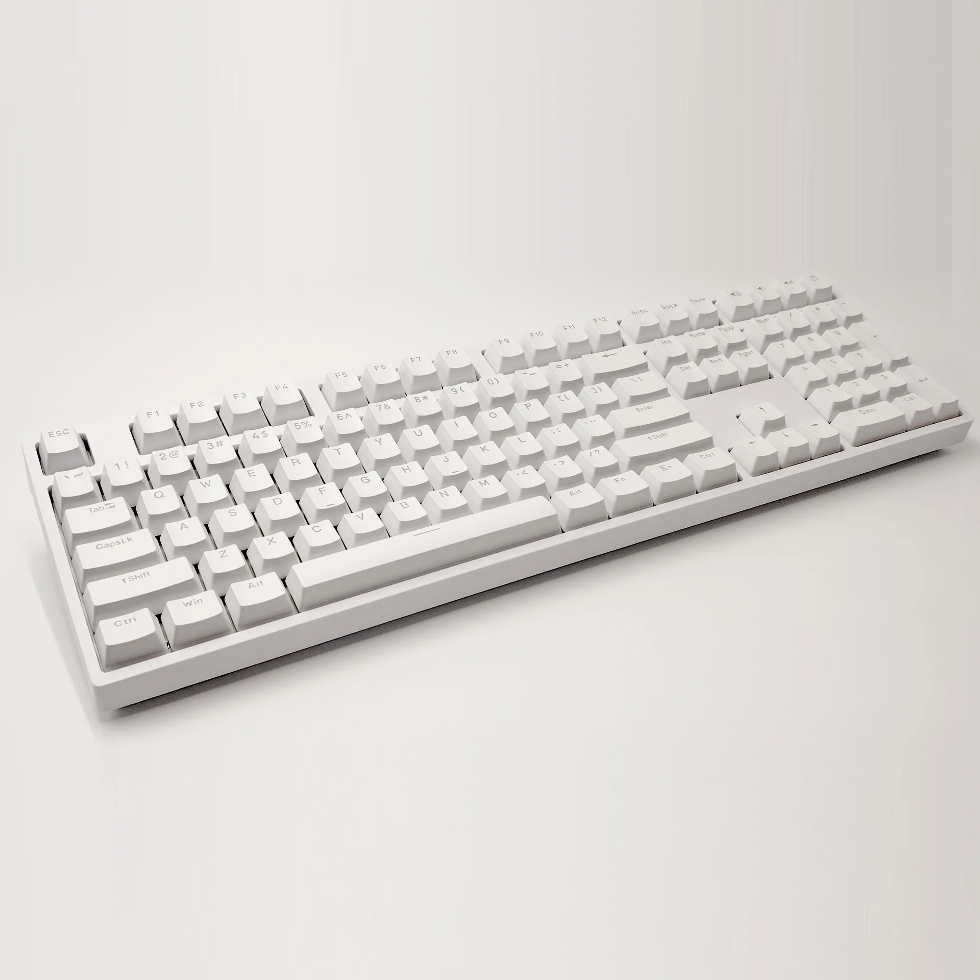 Three-mode mechanical keyboard ice blue hot-swappable customized e-sports game office keyboard
Three-mode mechanical keyboard ice blue hot-swappable customized e-sports game office keyboard