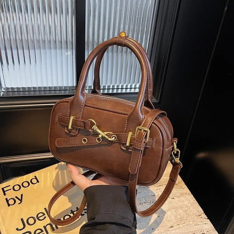 Women's Bag Fashion Solid Color Belted Design Handbag Casual Shoulder Bag for Daily Used Trendy Crossbody Bag Bowling Ball Bag
Women's Bag Fashion Solid Color Belted Design Handbag Casual Shoulder Bag for Daily Used Trendy Crossbody Bag Bowling Ball Bag