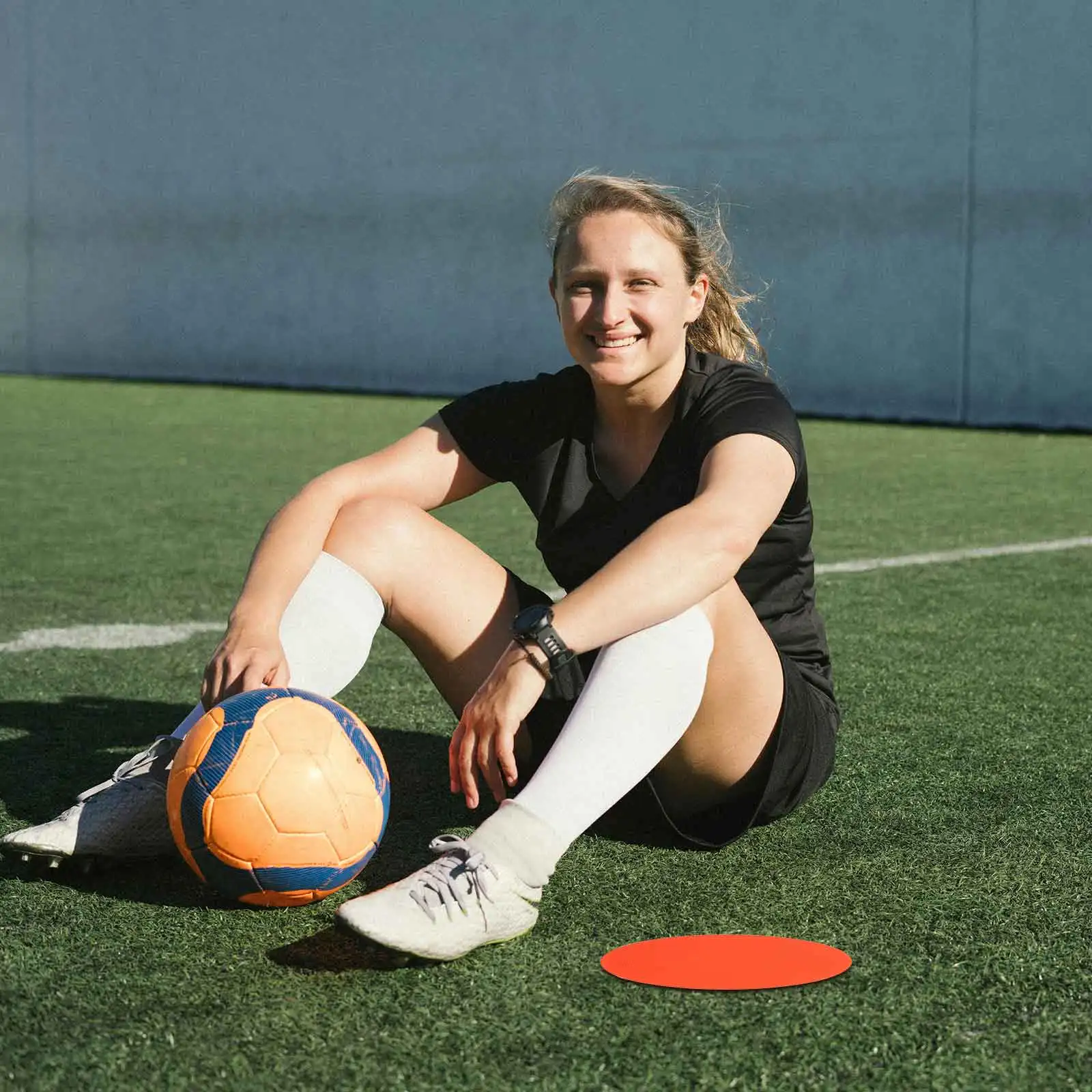 10Pcs Bright Colored Football Training Sign Discs Anti-Slip Marker Cones for Soccer Drills Agility Training Supplies
10Pcs Bright Colored Football Training Sign Discs Anti-Slip Marker Cones for Soccer Drills Agility Training Supplies