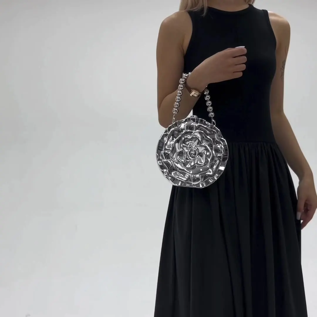 new luxury designer acrylic women's handbags fashionable floral shape elegant bead chain handbags banquet wedding wallet party
new luxury designer acrylic women's handbags fashionable floral shape elegant bead chain handbags banquet wedding wallet party