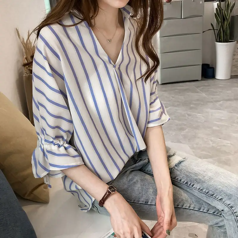 Women Summer Simplicity Office Lady Striped Polo Collar 3/4 Sleeve Shirts Ladies Fashion Temperament All-match Trend Sweet Tops
Women Summer Simplicity Office Lady Striped Polo Collar 3/4 Sleeve Shirts Ladies Fashion Temperament All-match Trend Sweet Tops