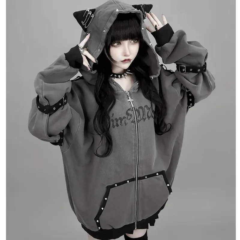 Уличная одежда в стиле панк, субкультура Y2k, пальто с капюшоном, осеннее винтажное свободное пальто с принтом в американском стиле, готическая модная куртка-толстовка
Уличная одежда в стиле панк, субкультура Y2k, пальто с капюшоном, осеннее винтажное свободное пальто с принтом в американском стиле, готическая модная куртка-толстовка