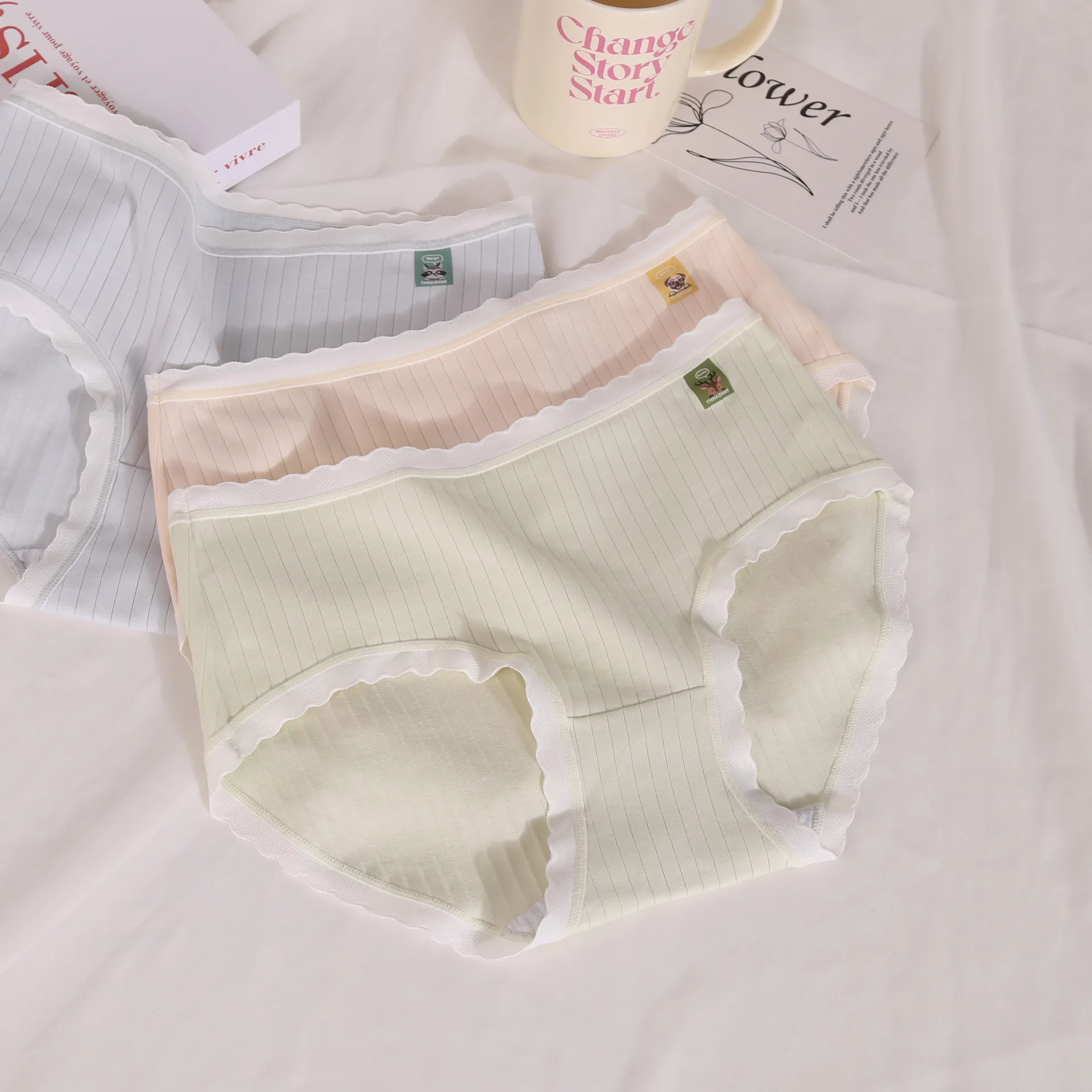 Women's Underwear Panty Sexy Lace Panties Girls' Solid Color Comfort Briefs Low Waist Seamless Underpants Female Lingerie
Women's Underwear Panty Sexy Lace Panties Girls' Solid Color Comfort Briefs Low Waist Seamless Underpants Female Lingerie