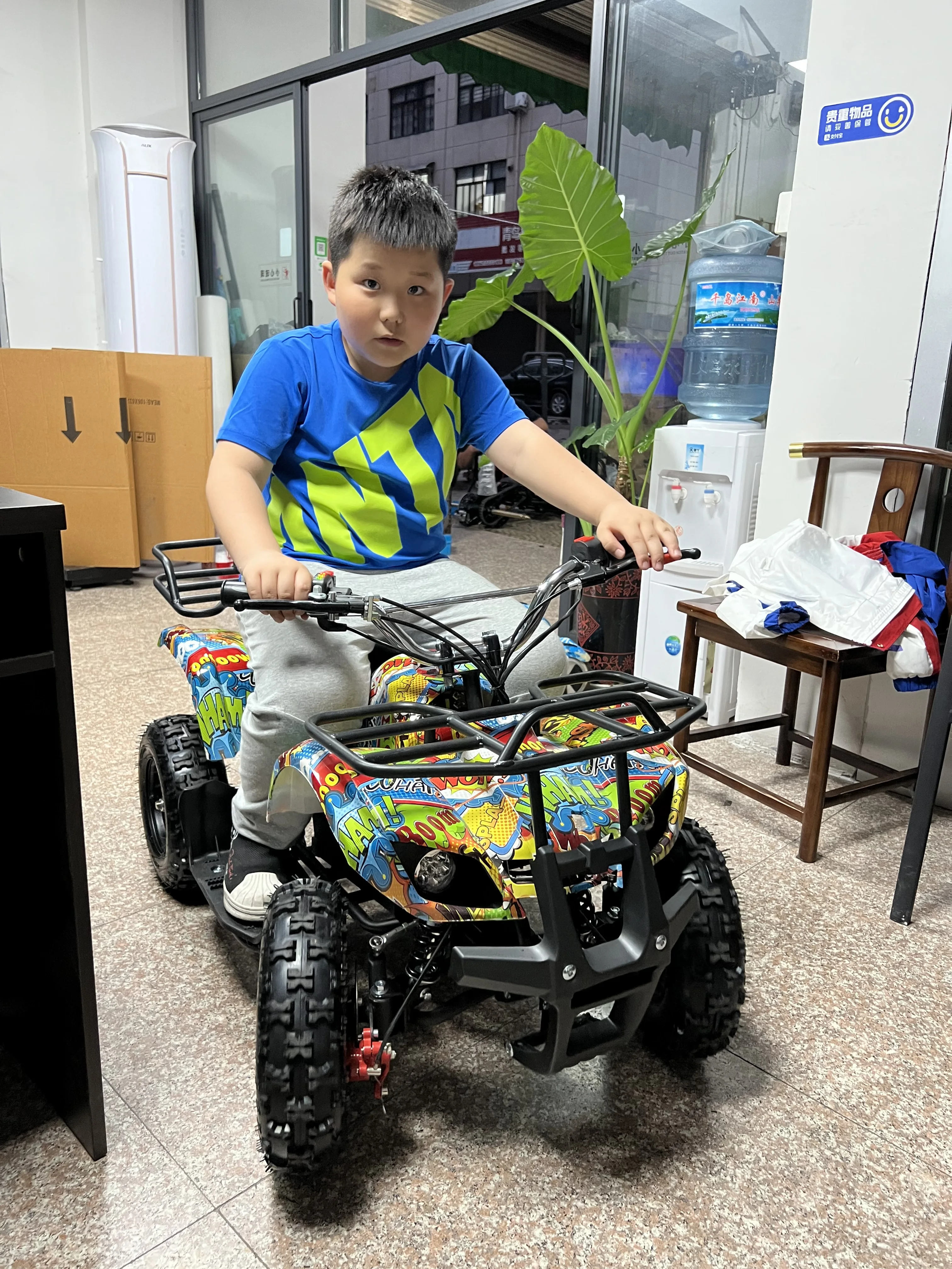 500-800W 36V Automatic Chain Drive 2WD Children's Electric Mini ATV for Kids
500-800W 36V Automatic Chain Drive 2WD Children's Electric Mini ATV for Kids