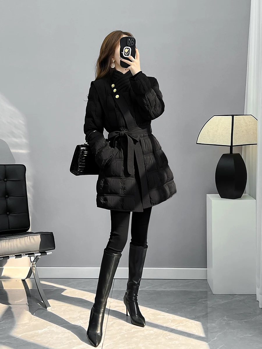 Новая женская легкая пуховая куртка 2025 года с эффектом похудения, укороченная, с утяжкой на талии, 90% белый пух, модная и элегантная
Новая женская легкая пуховая куртка 2025 года с эффектом похудения, укороченная, с утяжкой на талии, 90% белый пух, модная и элегантная