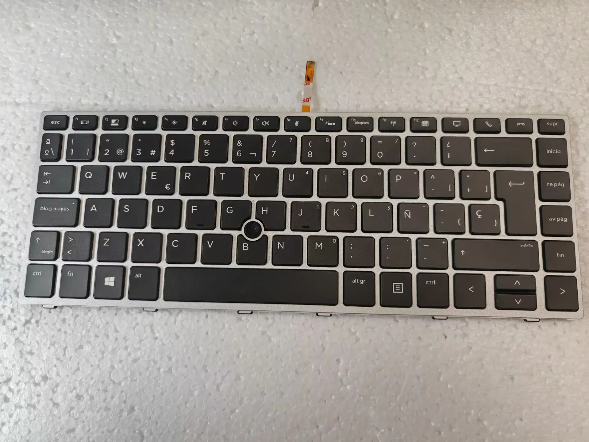 Клавиатура для HP EliteBook 745 G5 840 G5 846 G5 840 G6 ZBook 14u G5 14u G6 с подсветкой и указателем серебристого цвета с испанской раскладкой
Клавиатура для HP EliteBook 745 G5 840 G5 846 G5 840 G6 ZBook 14u G5 14u G6 с подсветкой и указателем серебристого цвета с испанской раскладкой