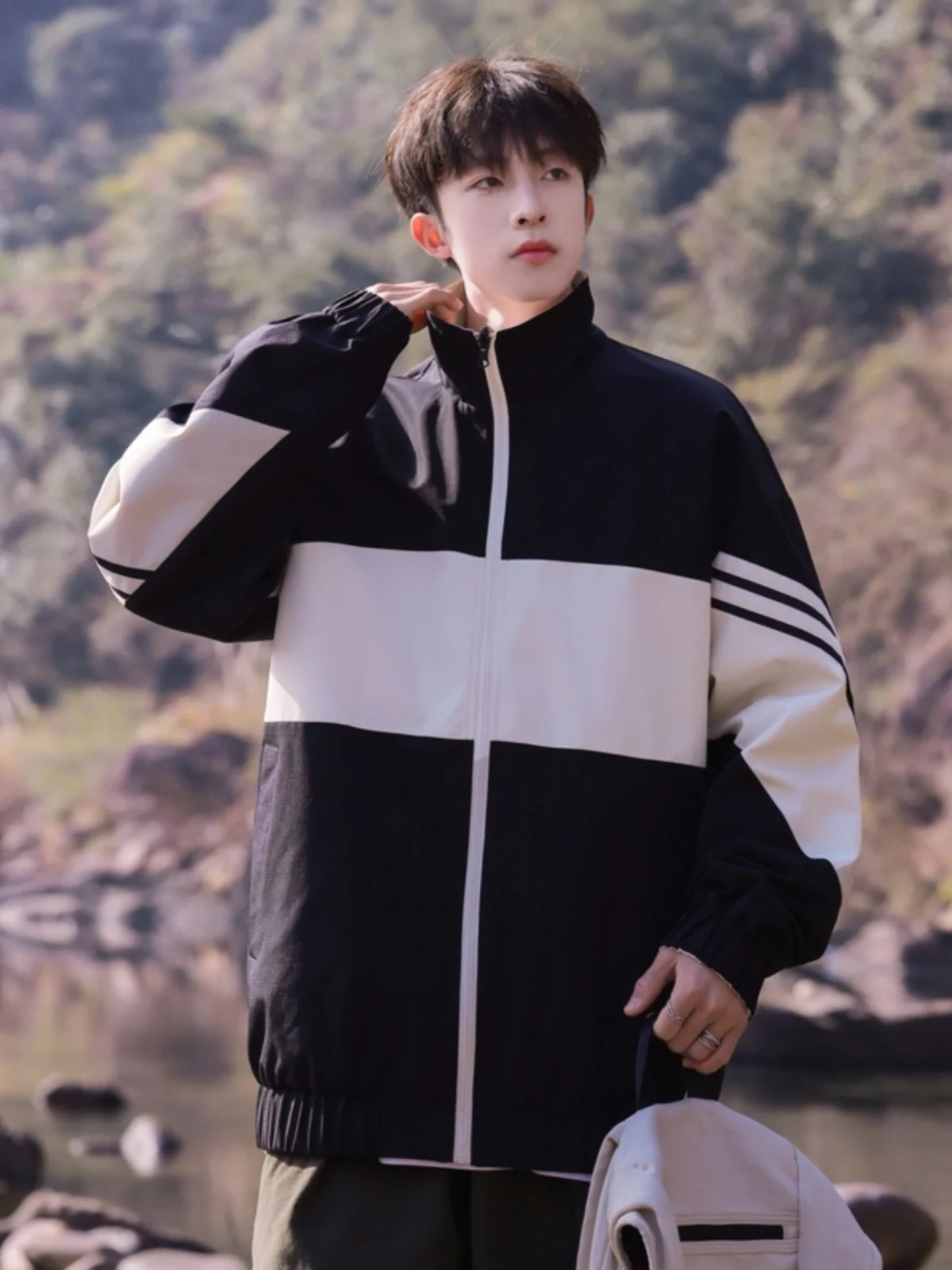 Double-Sided Wear Outdoor Jaet for Men Casual Loose Fit Stand Collar Zipper Decorated Splice Color Blo Jaet for Teens
Double-Sided Wear Outdoor Jaet for Men Casual Loose Fit Stand Collar Zipper Decorated Splice Color Blo Jaet for Teens