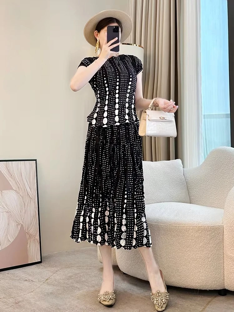ANLAN Slim Fit High Elastic Pleated Women's Two Pieces Set 2025 New Summer Short Sleeve Pullover Top + Straight Skirt 2AN0395
ANLAN Slim Fit High Elastic Pleated Women's Two Pieces Set 2025 New Summer Short Sleeve Pullover Top + Straight Skirt 2AN0395