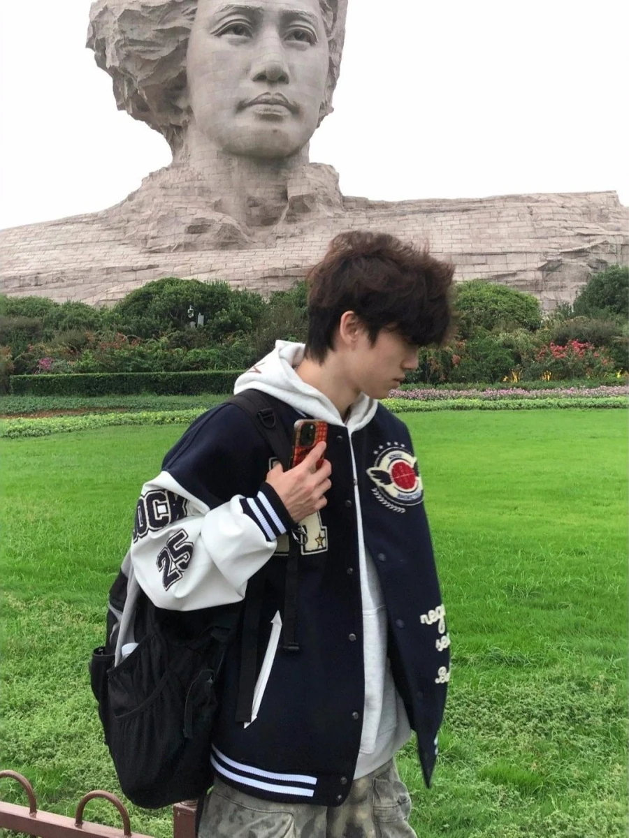 Мужская бейсбольная куртка Thiened Oversized American Sle с вышивкой на полотенцах и надписями, верхняя одежда на хлопковой подкладке
Мужская бейсбольная куртка Thiened Oversized American Sle с вышивкой на полотенцах и надписями, верхняя одежда на хлопковой подкладке