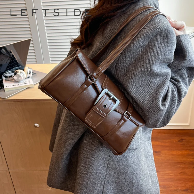 LEFTSIDE Women's PU Leather Shoulder Bag with Metal Buckle Female Solid Color Crossbody Purse for Daily Use Fashionable Handbag
LEFTSIDE Women's PU Leather Shoulder Bag with Metal Buckle Female Solid Color Crossbody Purse for Daily Use Fashionable Handbag