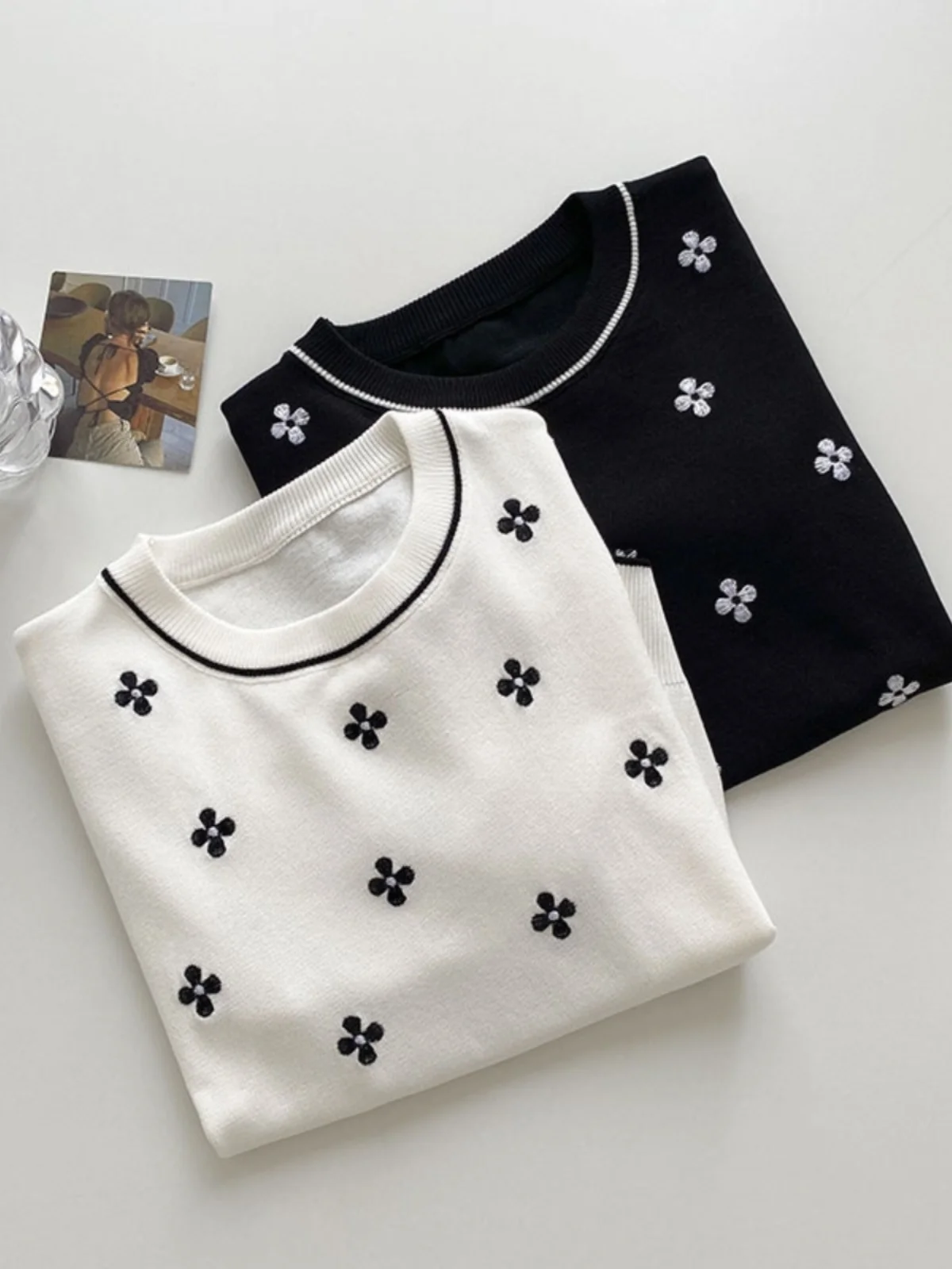 Plus Size Summer New Korean Sle Women's Knitted Top Thin ort Sve Floral Simple Gentle Floral Print Casual Comfortable T-irt
Plus Size Summer New Korean Sle Women's Knitted Top Thin ort Sve Floral Simple Gentle Floral Print Casual Comfortable T-irt