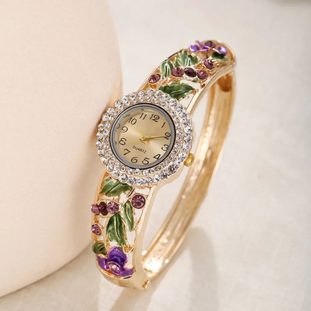 Rich In Flowers Vintage Watch Rhinestone Bracelet Crystal Jewelry Ladies Wristwatch Versatile Design Round Dial Quartz Watch
Rich In Flowers Vintage Watch Rhinestone Bracelet Crystal Jewelry Ladies Wristwatch Versatile Design Round Dial Quartz Watch